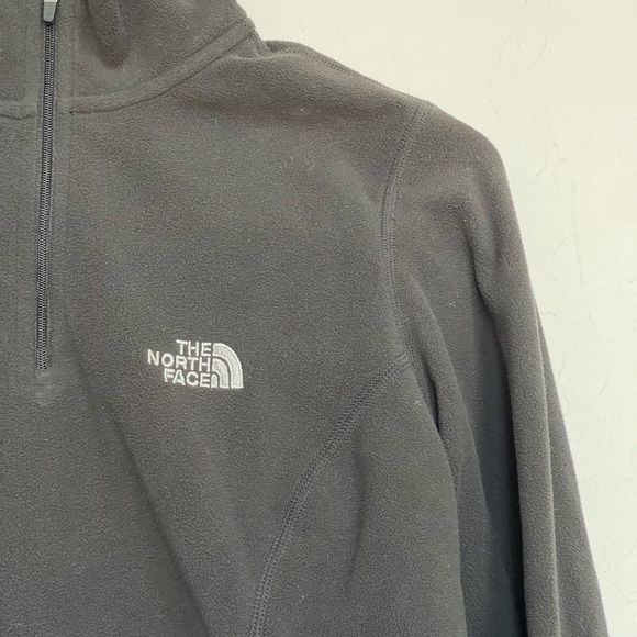The North Face black fleece half zip size small - Picture 2 of 6